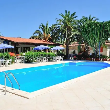 Semesterbostad Stunning In With Swimming Pool Ricadi